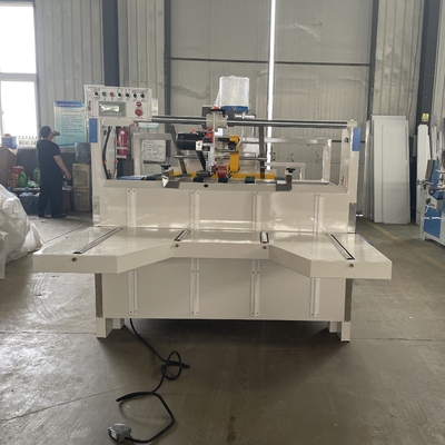 PLC Controlled 200mm Folder Gluing Machine 380V/220V Voltage 2800mm