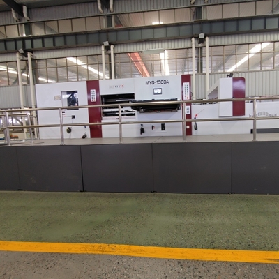 Smooth 980mm Corrugated Cardboard Die Cutter PLC Controlled