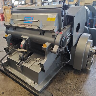 ML1200 Corrugated Carton Die Cutting Machine Continuous Function Electric Oil Supplying Ideal For Packaging Production Lines