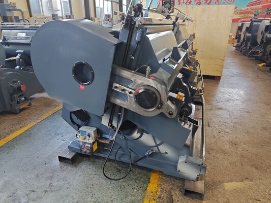 Manual Heavy Duty ML1200 Corrugated Carton Die Cutting Machine with 20 pcs/min Speed and 1200 * 830 mm Size