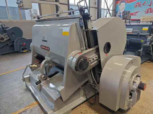 Semi Automatic ML1500 Die Cutting and Creasing Machine with Electric Suction Plate Brake Clutch and Four Insurance Parts
